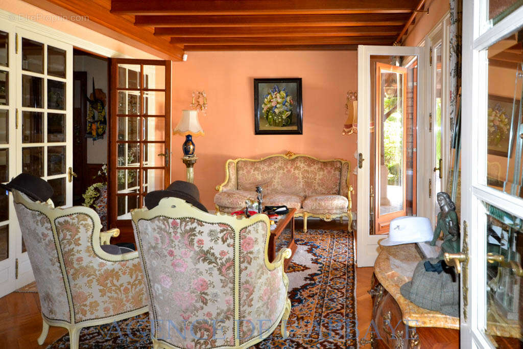 Maison à FONTCOUVERTE