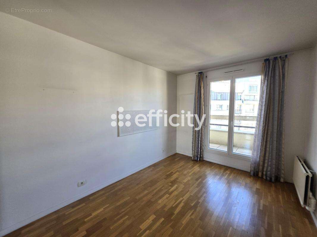 Appartement à ISSY-LES-MOULINEAUX