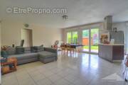 Appartement à SERGY