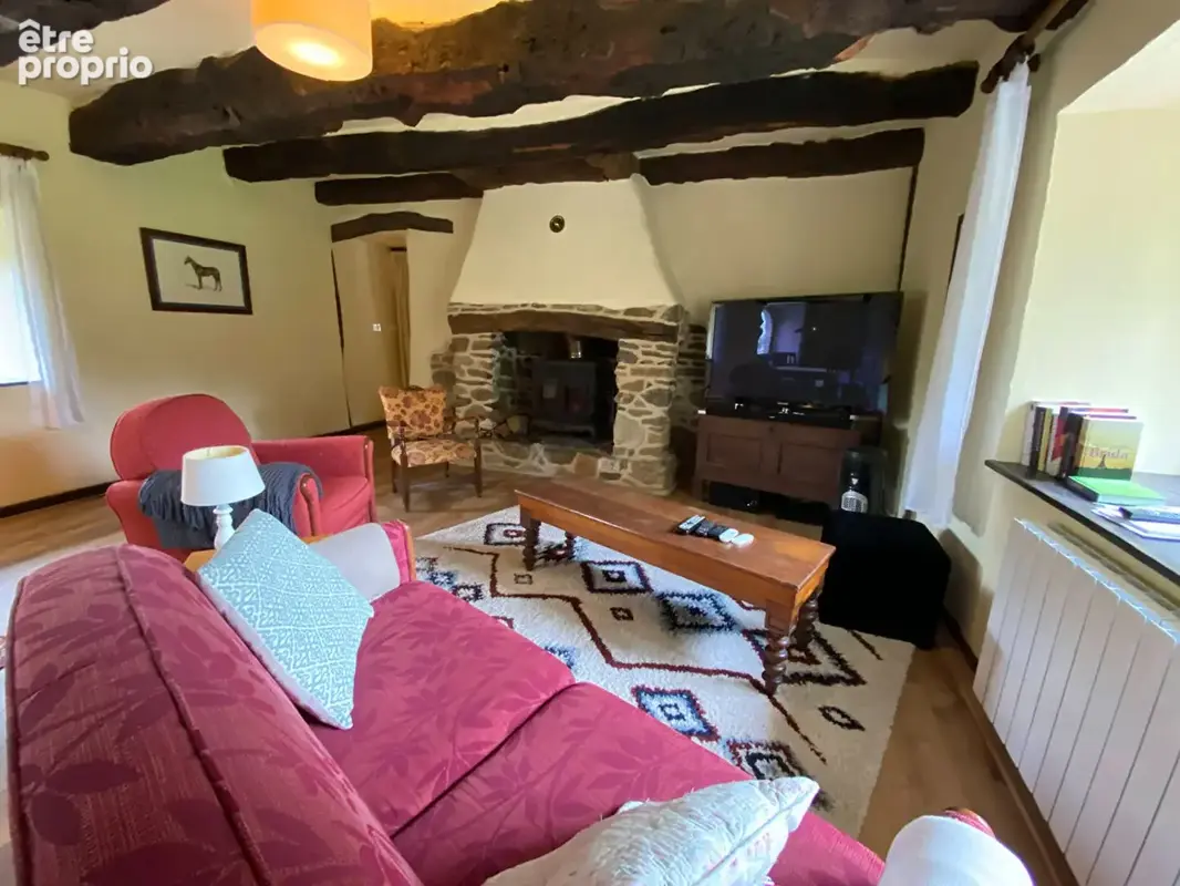 EXCLUSIVITÉ - Secteur de Broons : Maison de charme, à deux pas du lac, jardin arboré, cachet rustique, 120 m² habitables - photo 6