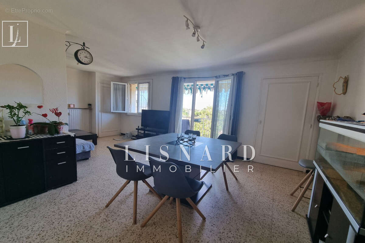 Appartement à LE CANNET