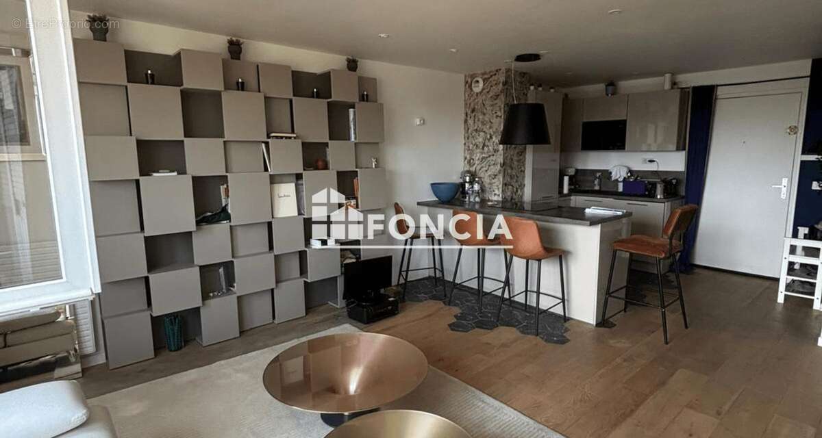 Appartement 2 pièces 44 m² – Hypercentre Évry-Courcouronnes – Proche gare RER C et université – Parking - photo 3