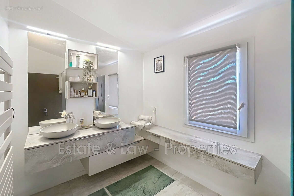Maison 126 m² à Cotignac  - photo 9