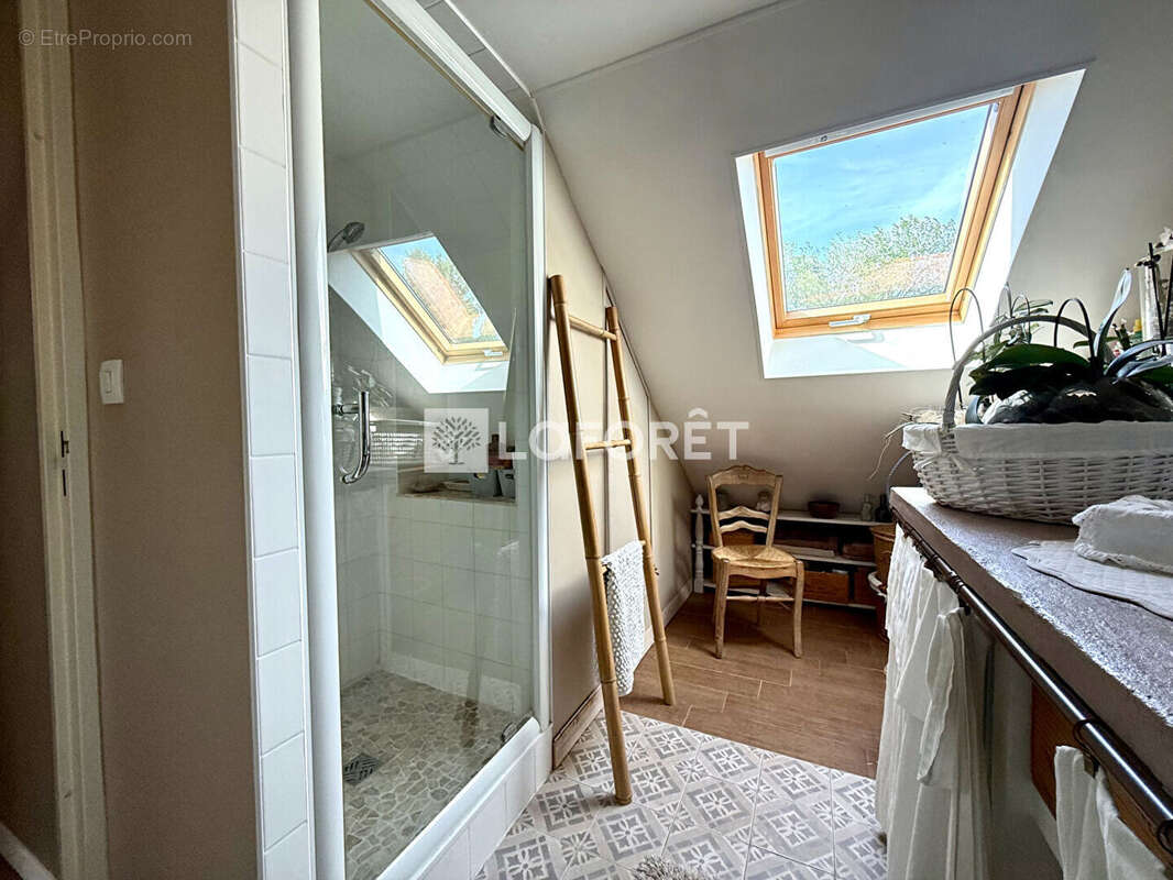 Laforêt Luzarches propose - Maison Asnières Sur Oise 5 pièce(s) 151 m2 - photo 16