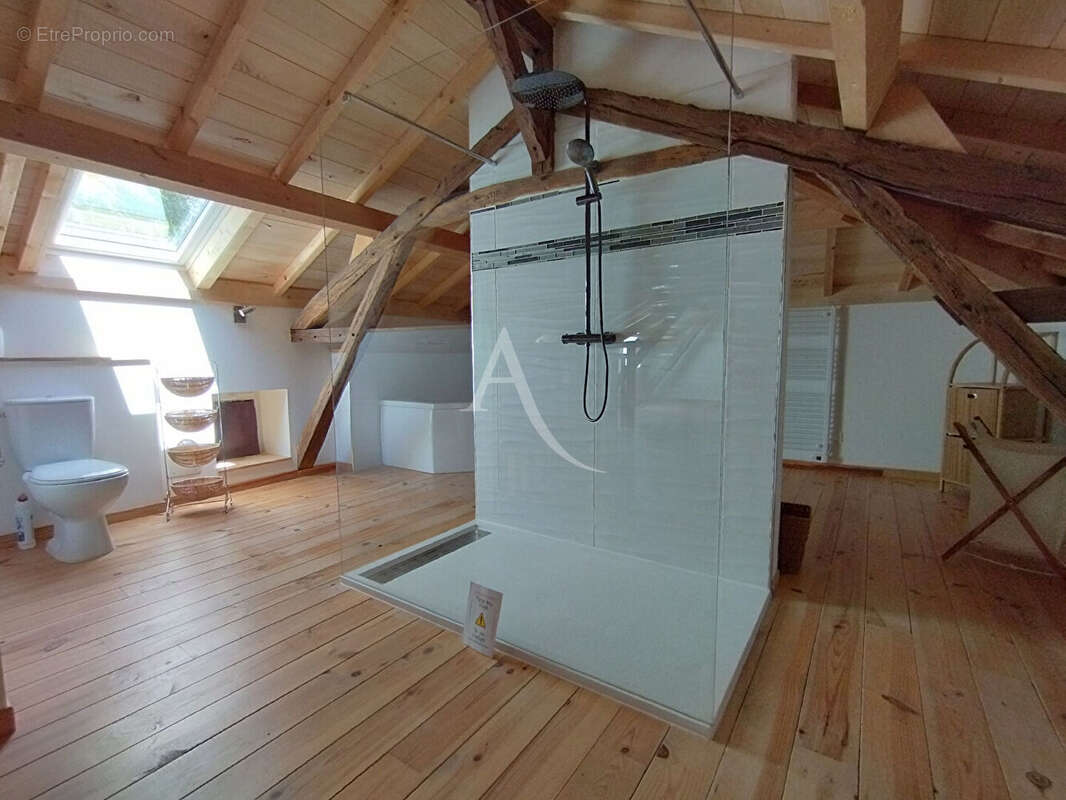 Maison à PUY-L&#039;EVEQUE