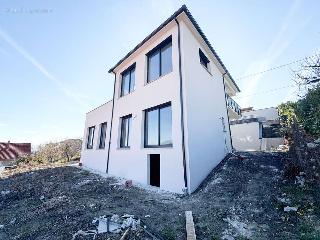 Maison à CHATEAUGAY