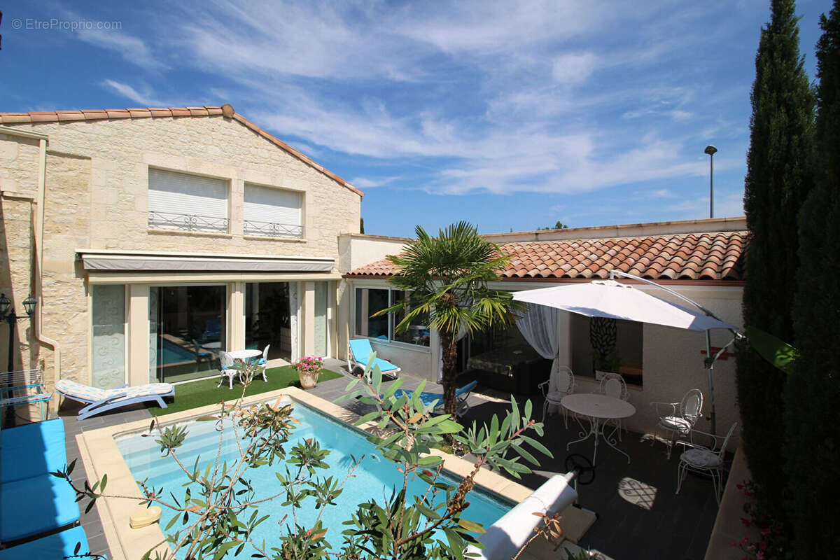 Maison en pierre de 150 m2 avec piscine - photo 2