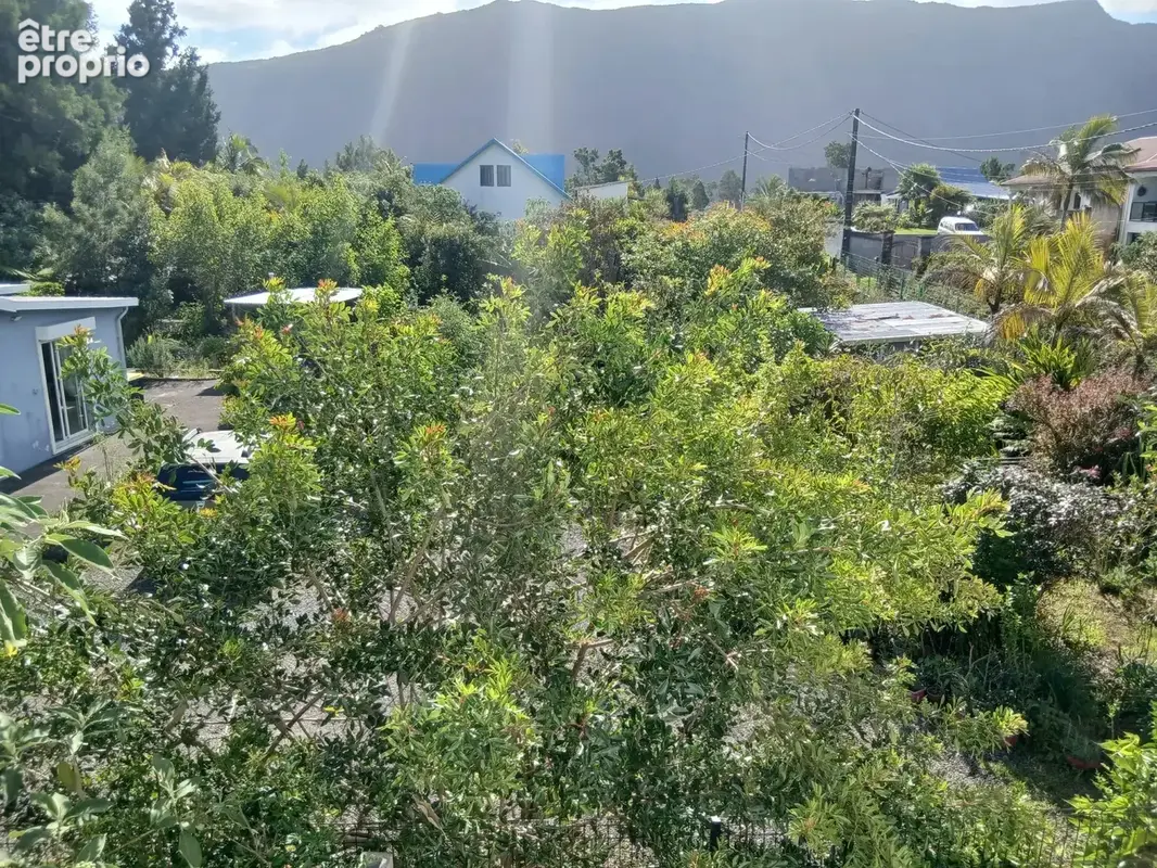 Terrain à SAINT-JOSEPH