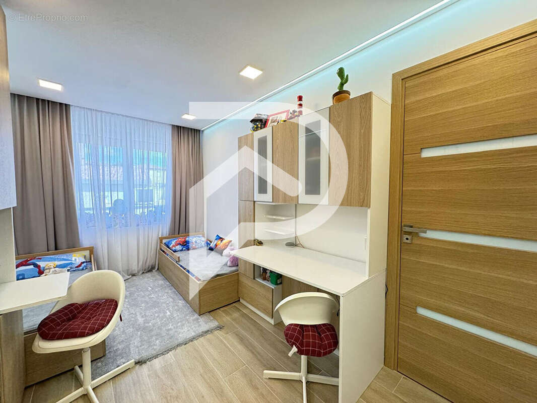 Maison à GALLARGUES-LE-MONTUEUX