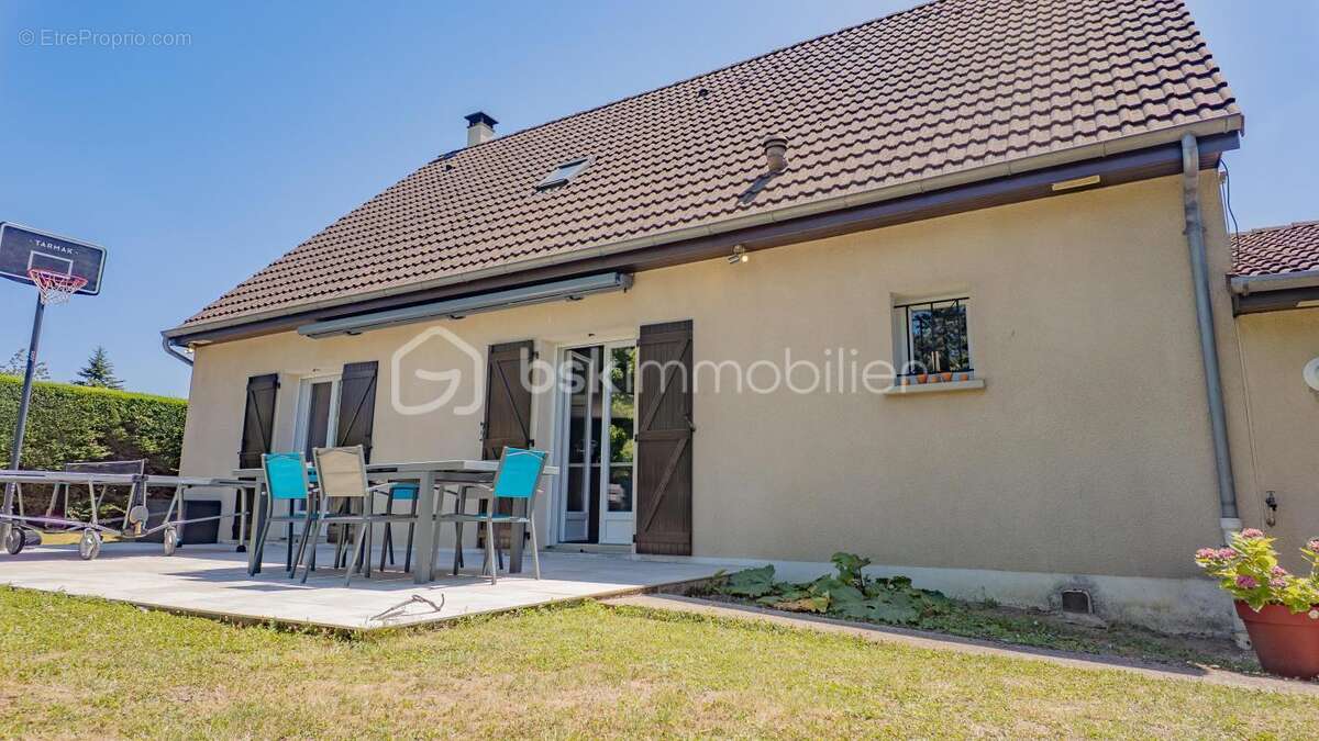 Maison à VARENNES-VAUZELLES
