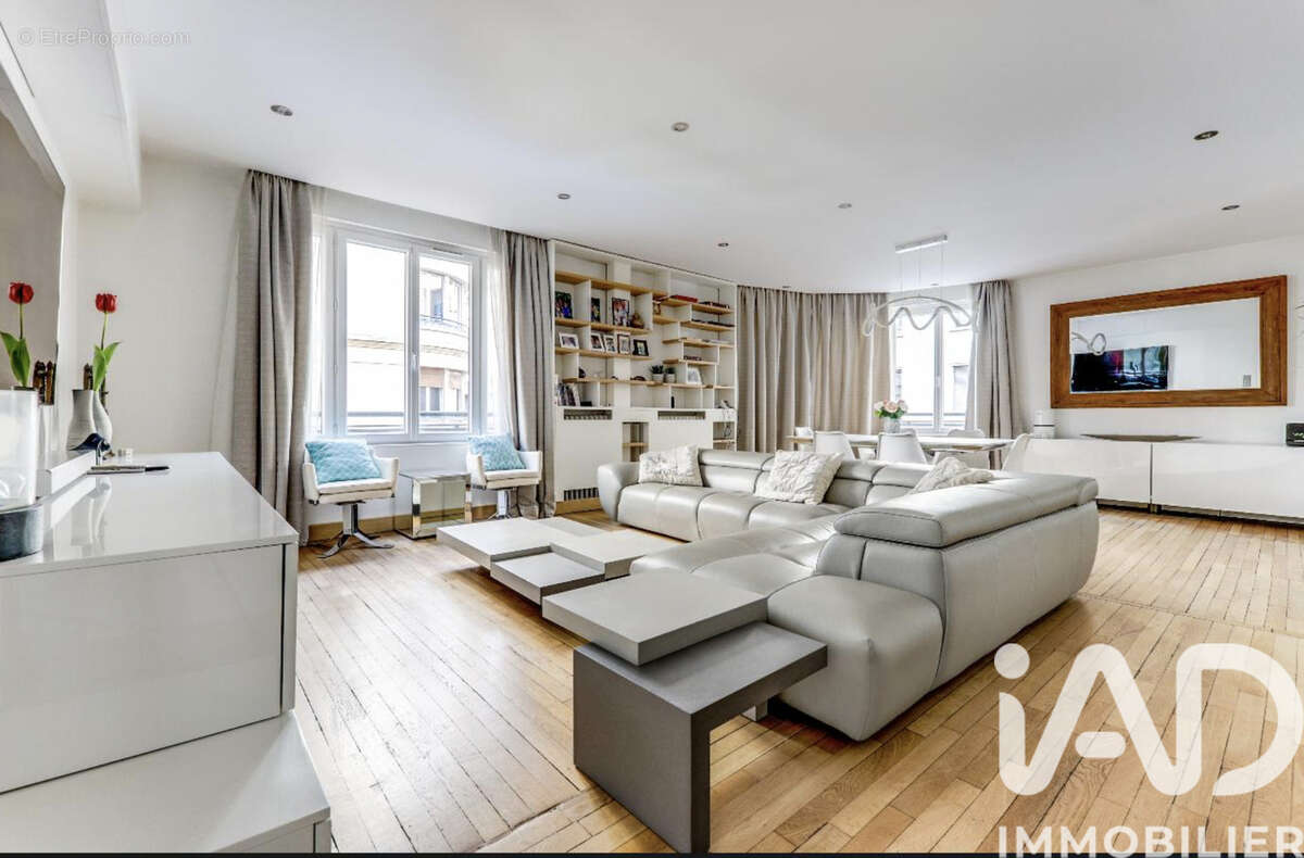 Photo 2 - Appartement à PARIS-16E