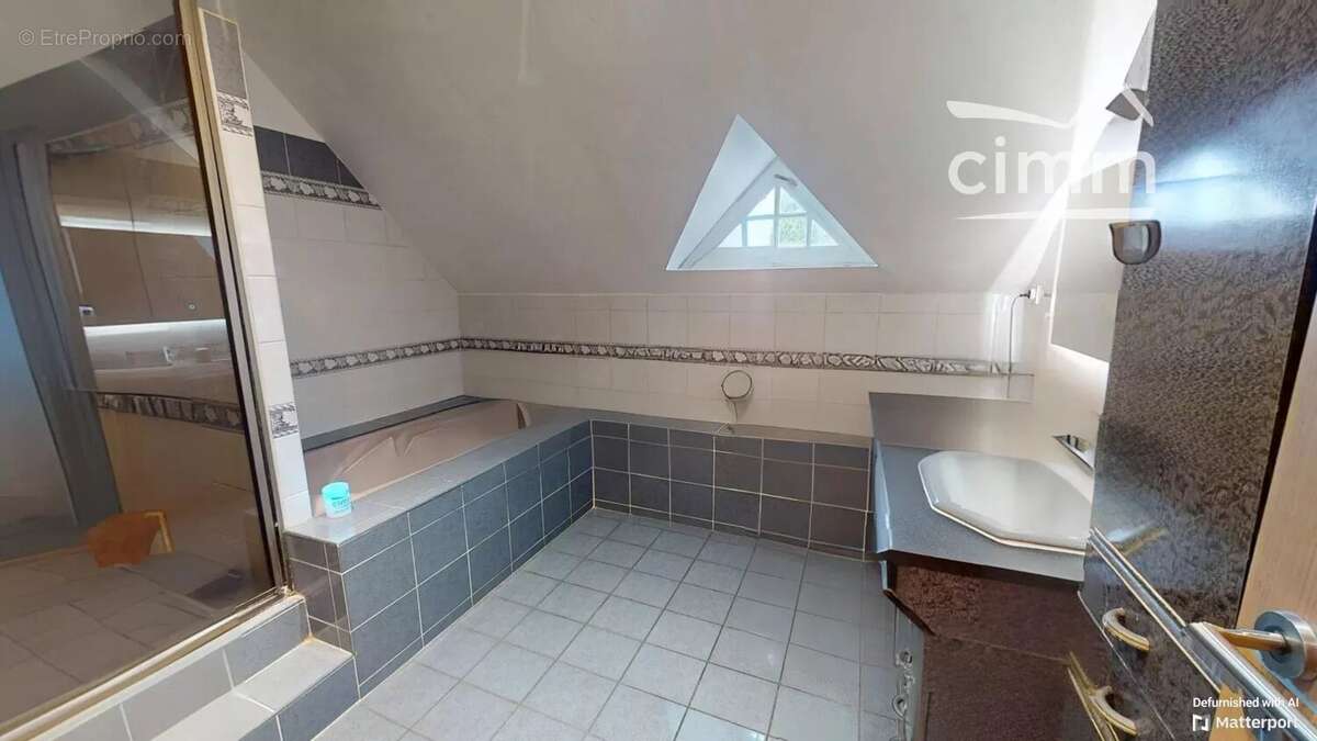 Maison à SAINT-CYR-EN-VAL