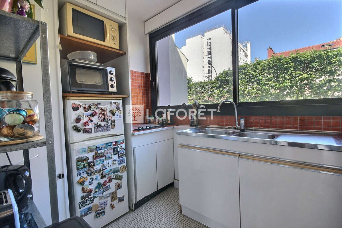Appartement à COURBEVOIE