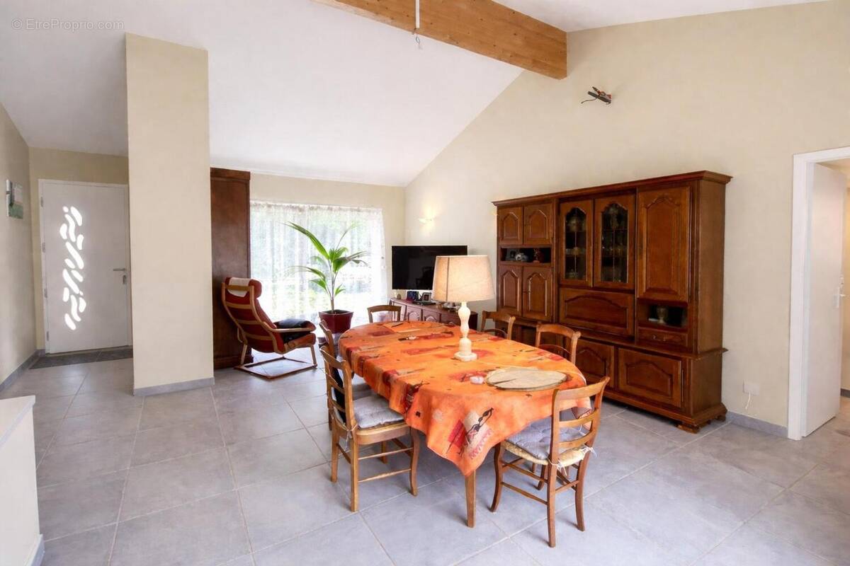 Photo 1 - Maison à JAU-DIGNAC-ET-LOIRAC