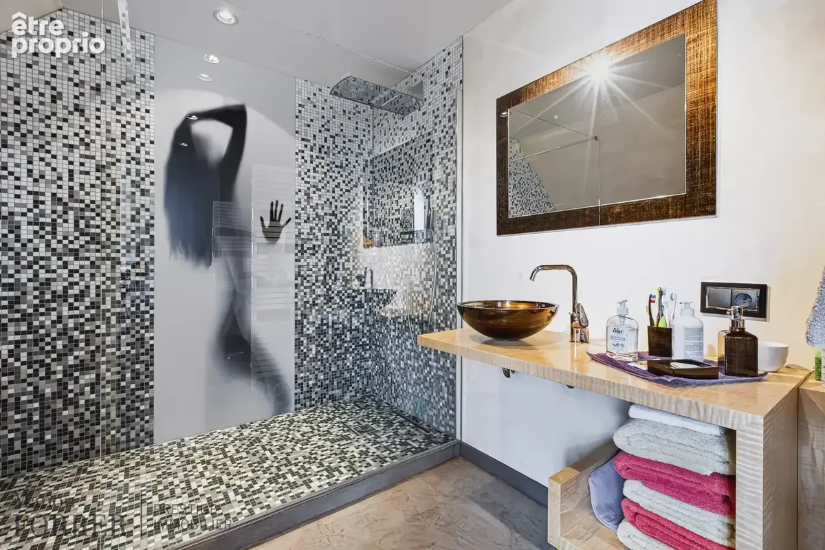 À VENDRE ! Maison de maître aux prestations haut de gamme avec piscine intérieure & jardin   327 m2 - photo 20