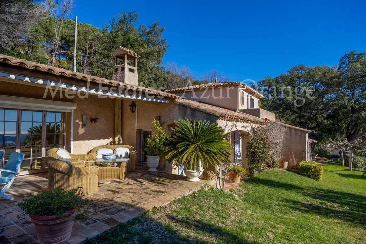 Maison à LA GARDE-FREINET