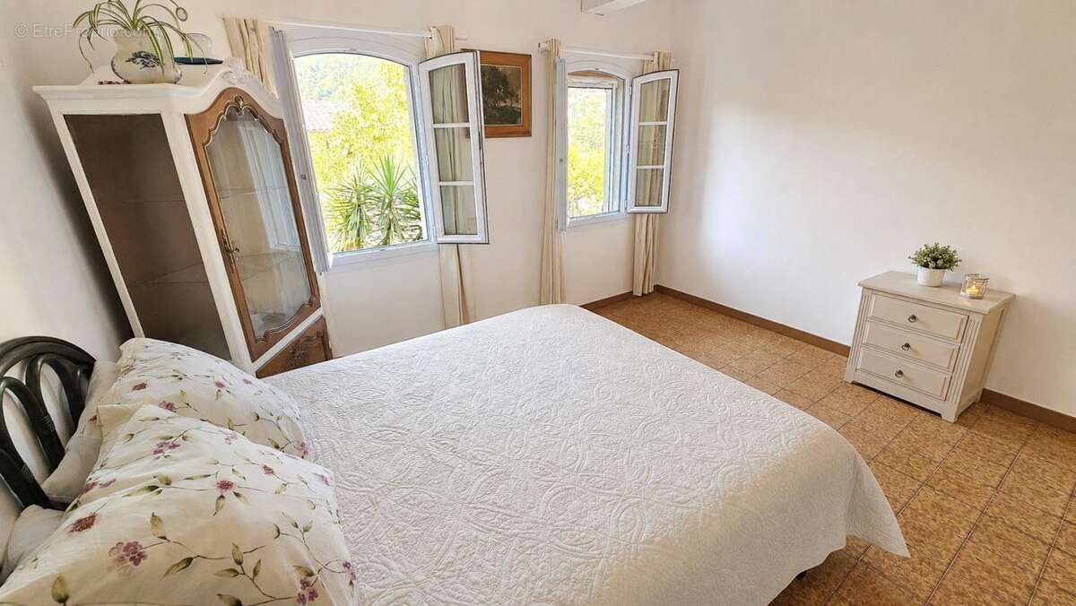 Appartement T2 lumineux de 47 m² ? Au coeur de Claviers , Var - photo 5