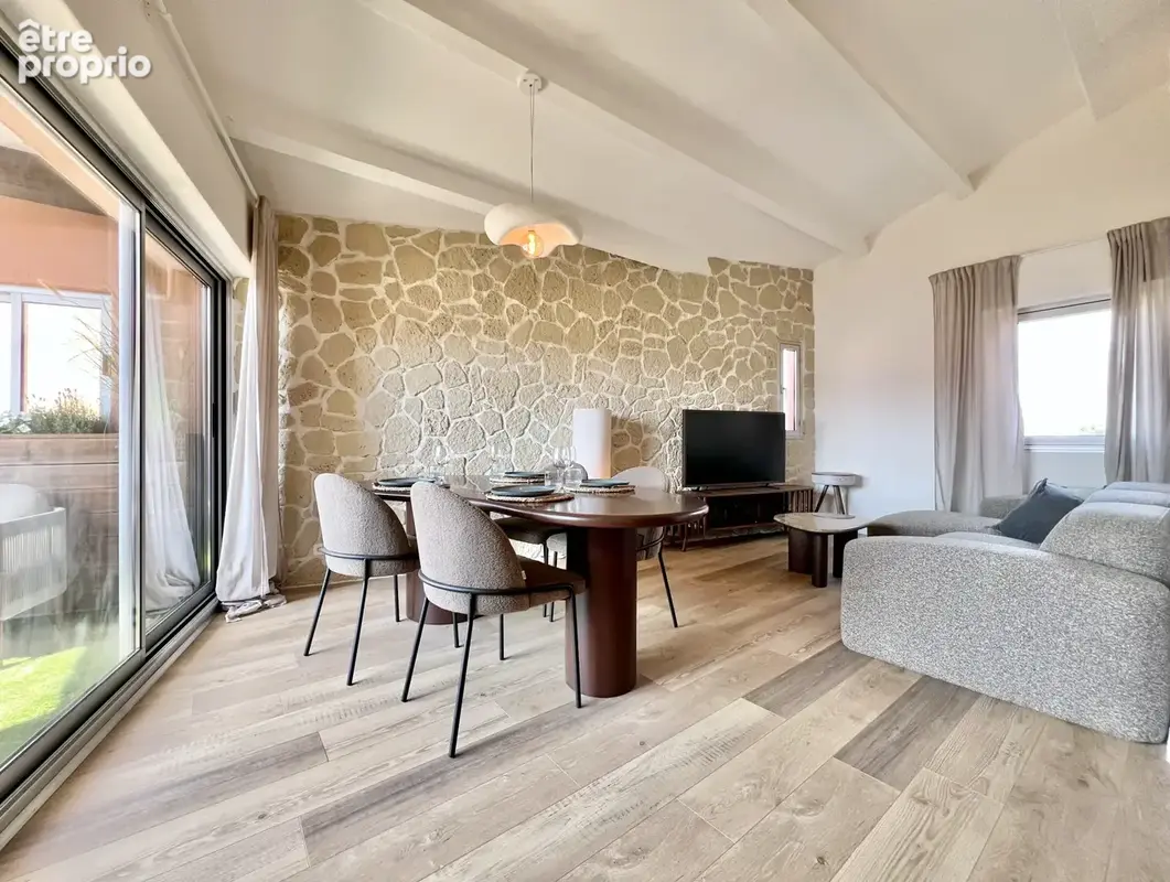 Appartement 3 pièces avec terrasse à Sainte Maxime centre ville en dernier étage - photo 2