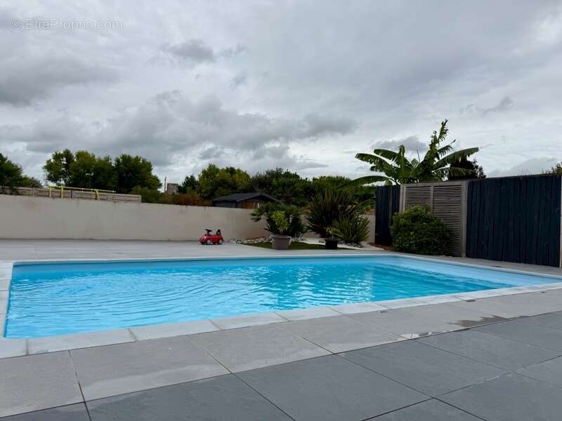 Maison à VILLEVEQUE