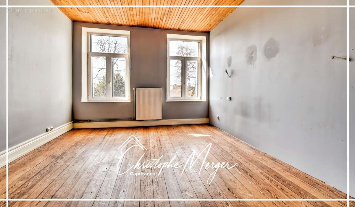Appartement à vendre 3 chambres 104m² à Sarrebourg (57) en plein centre ville, spacieux et lumineux - photo 5