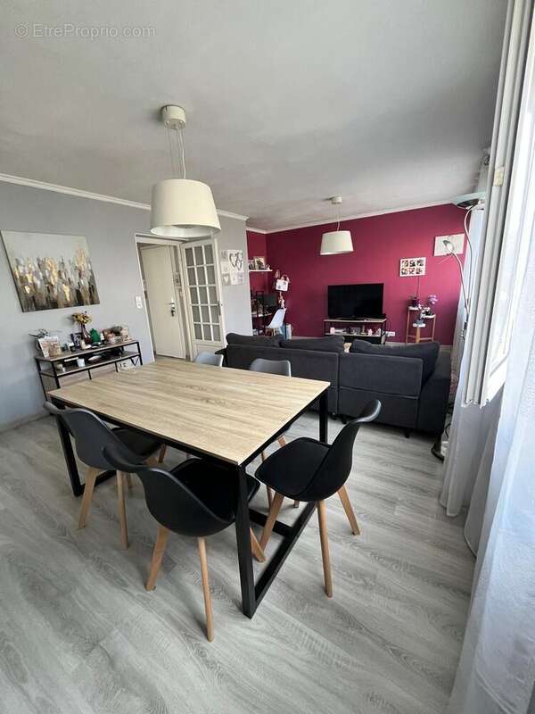 Appartement à HOUILLES