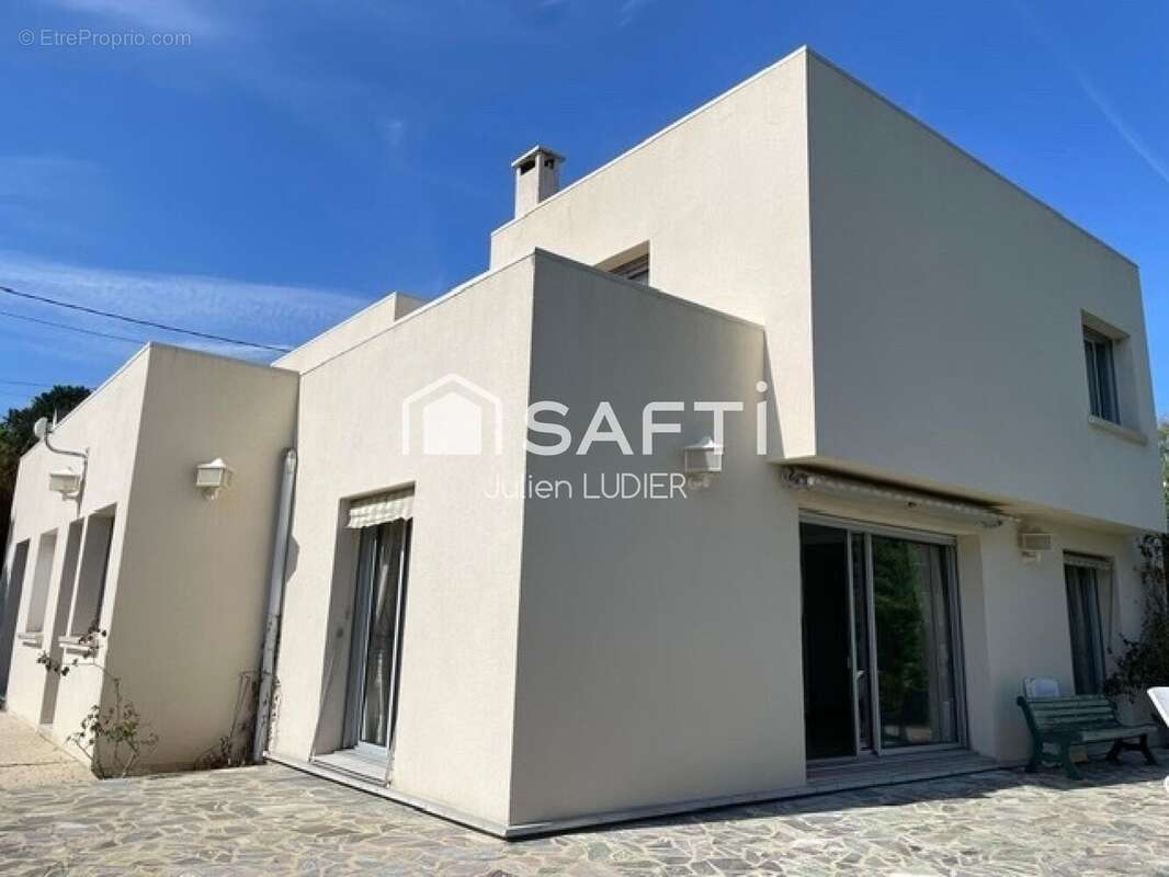 Photo 2 - Maison à CORBEIL-ESSONNES