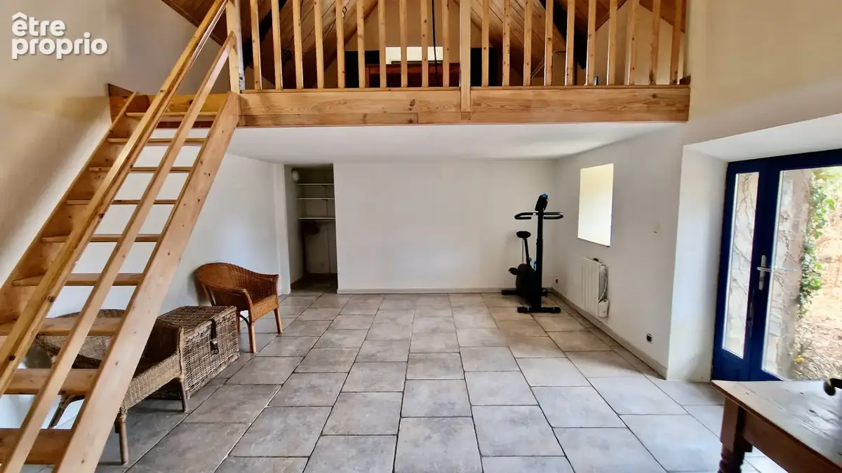 MORBIHAN  Belle maison en pierre de 3 chambres et mezzanine 'studio' avec garage, dépendances et terrain. - photo 8