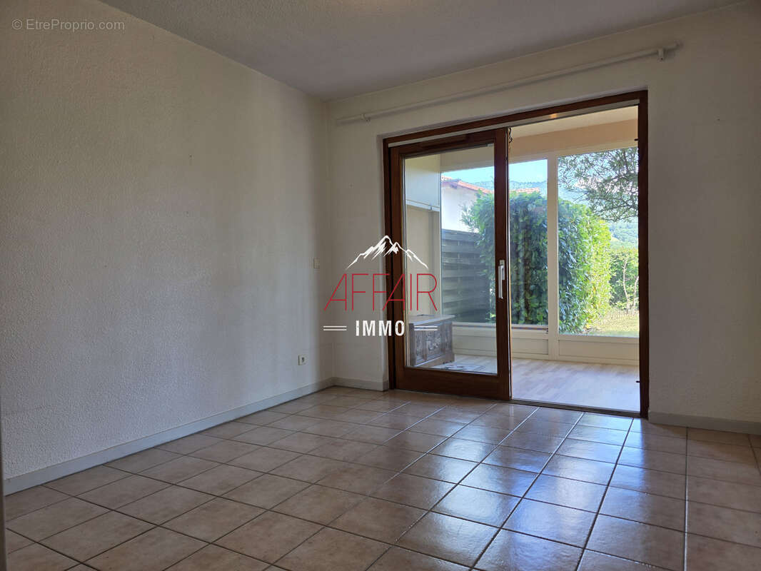 Appartement à CRANVES-SALES