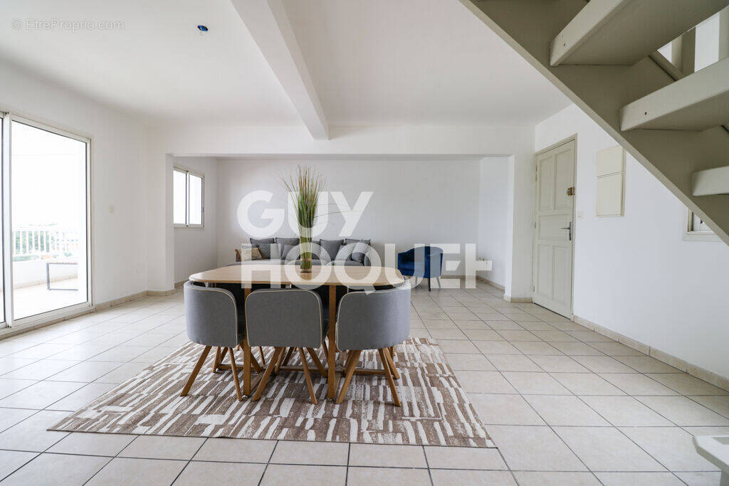 Appartement à SAINT-DENIS