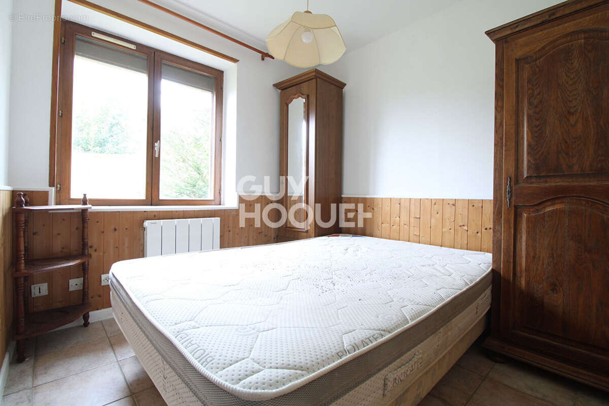 Maison à COUBERT