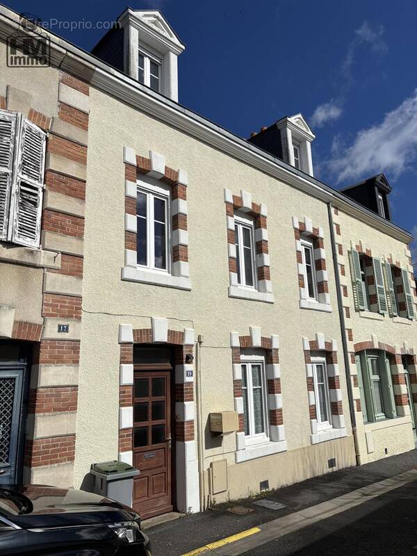 Maison à SAINT-JUNIEN