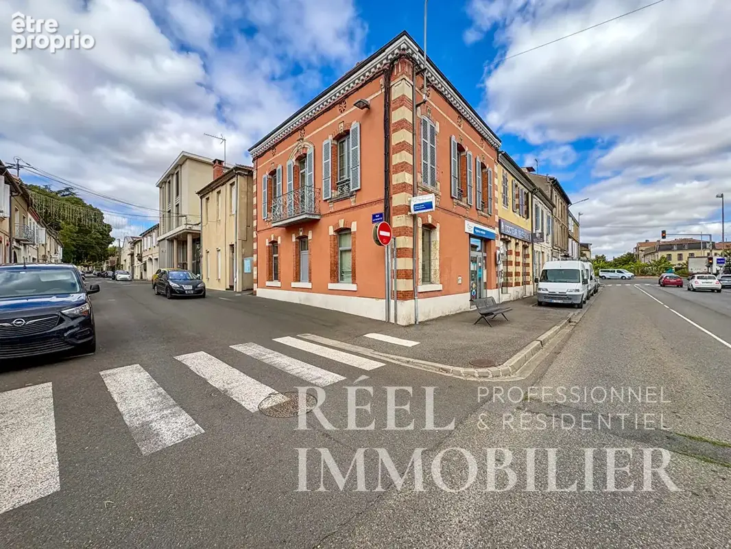 Immeuble de bureaux loué - Investissement locatif en coeur de ville d'Auch - photo 8
