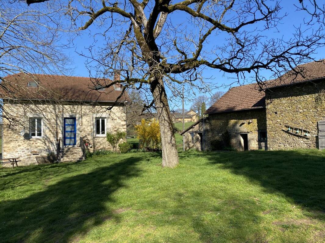 Maison à LINARDS