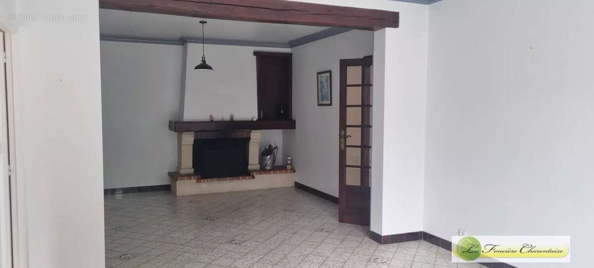 Maison à GOND-PONTOUVRE