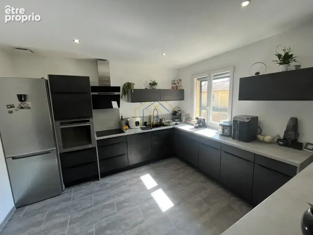 Habitation type 4 de 105m2 avec cour - photo 4