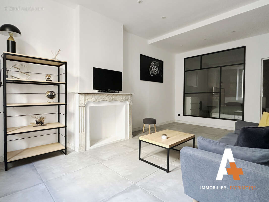 Appartement à MARSEILLE-6E