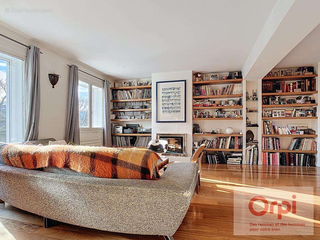 Maison à ISSY-LES-MOULINEAUX