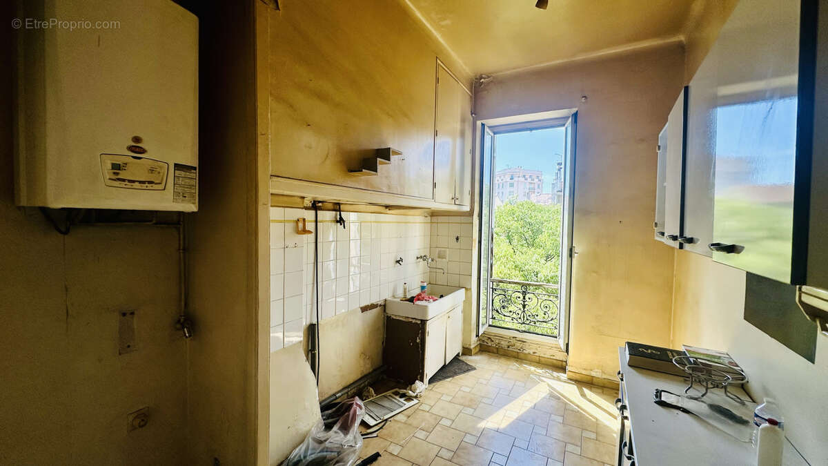 Appartement à MARSEILLE-5E