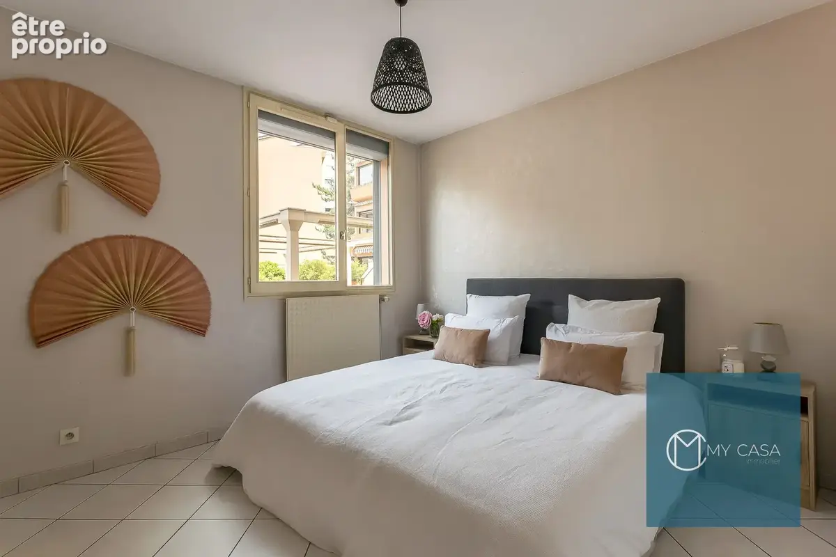 Appartement T4 avec Loggia et garage sur LYON 7 / BERGES DU RHONE - photo 6