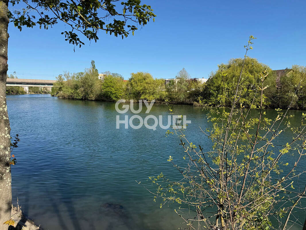 Appartement à LE PERREUX-SUR-MARNE