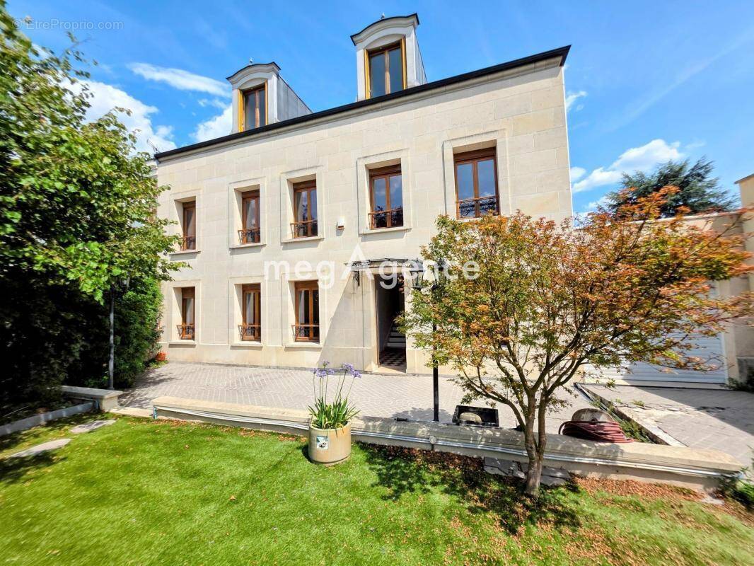 Maison à NEUILLY-PLAISANCE