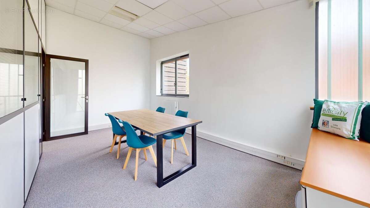 Commerce à BOIS-D'ARCY