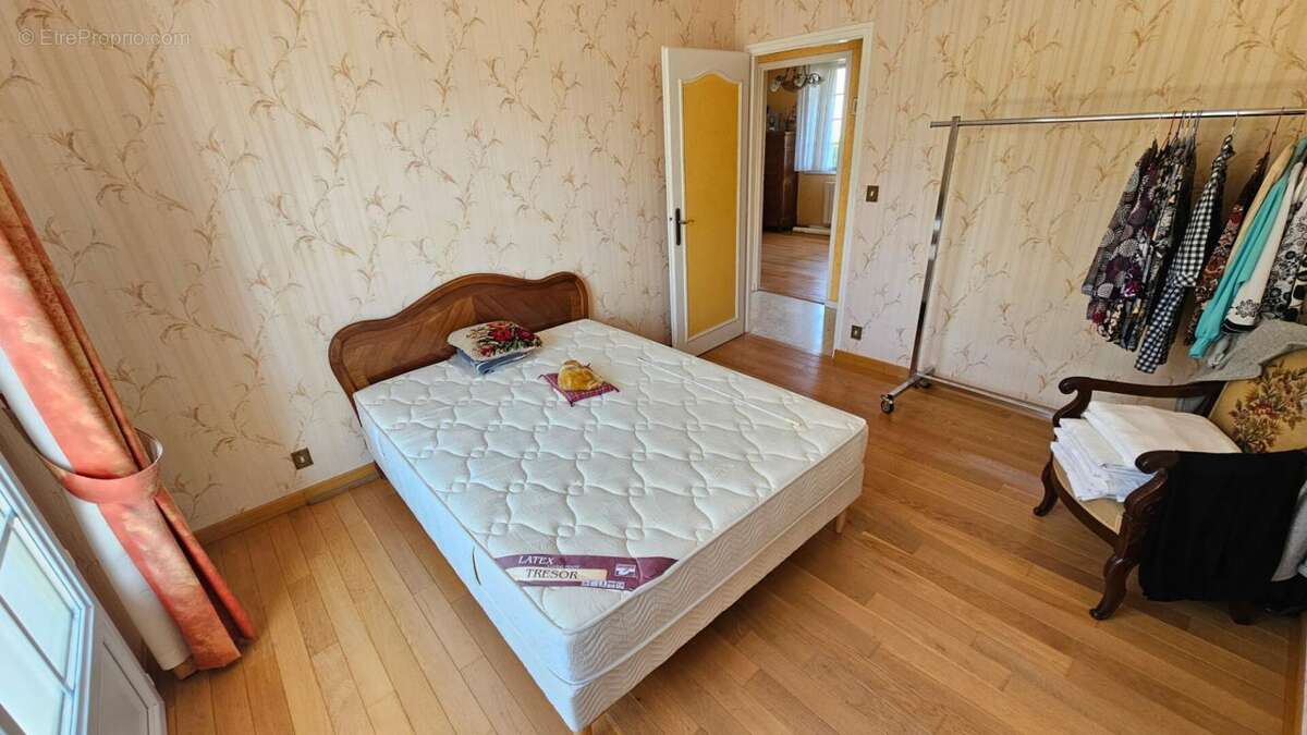 Houdan / Maison de plain-pied au calme avec commodités à pied / 3 chambres - photo 11