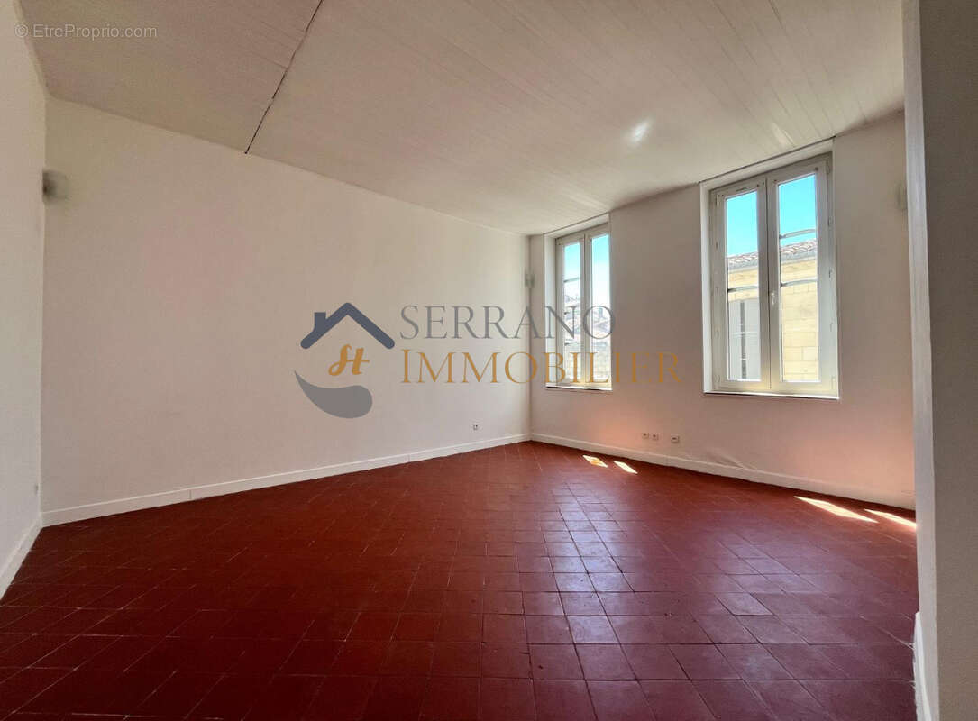 Appartement à BEAUCAIRE