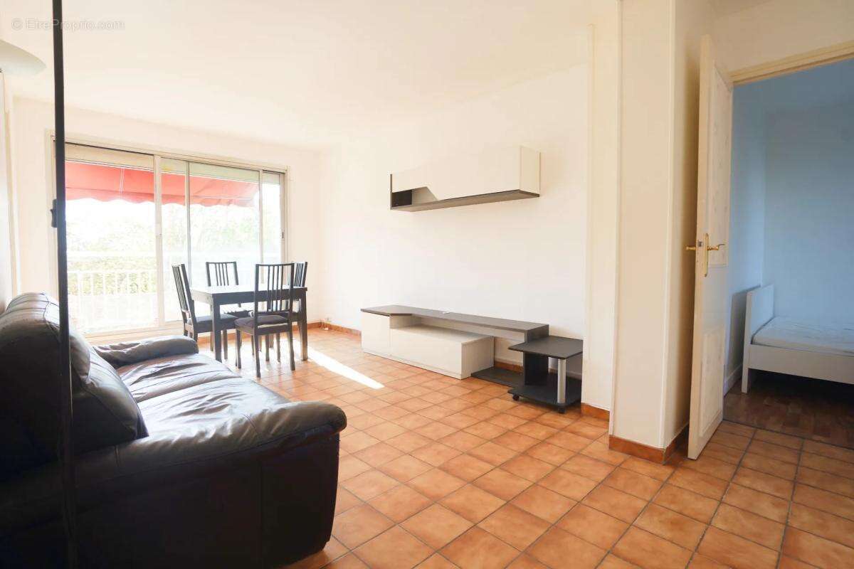 Appartement à FRESNES