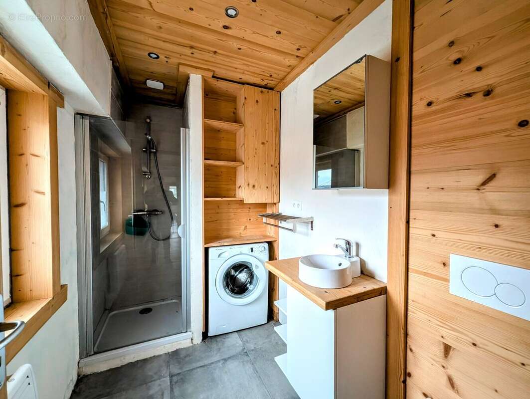 Appartement à TANINGES