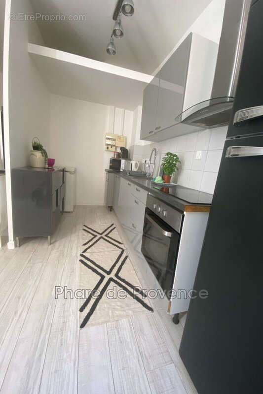 Appartement à MARSEILLE-2E
