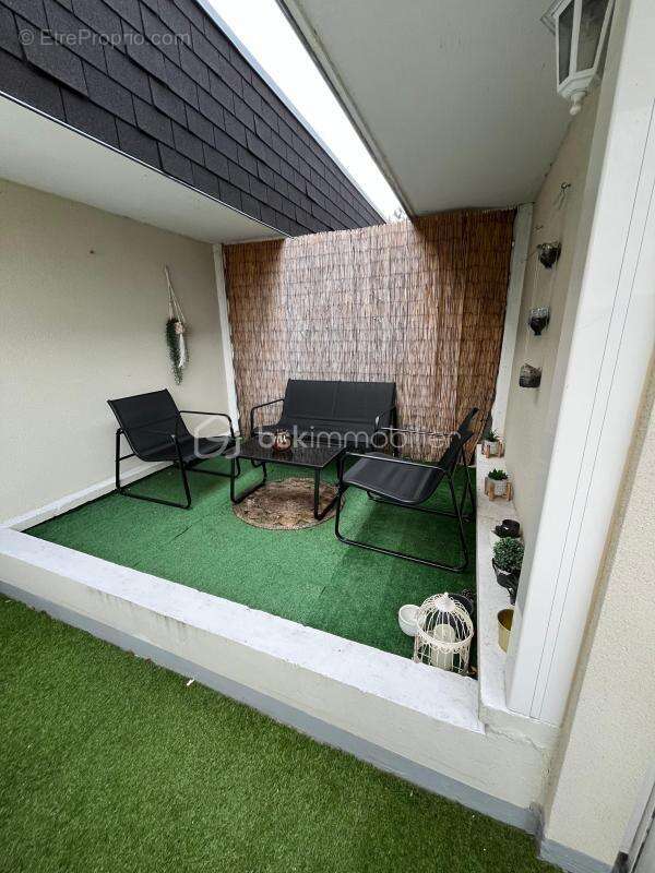 Appartement à LES ESSARTS-LE-ROI