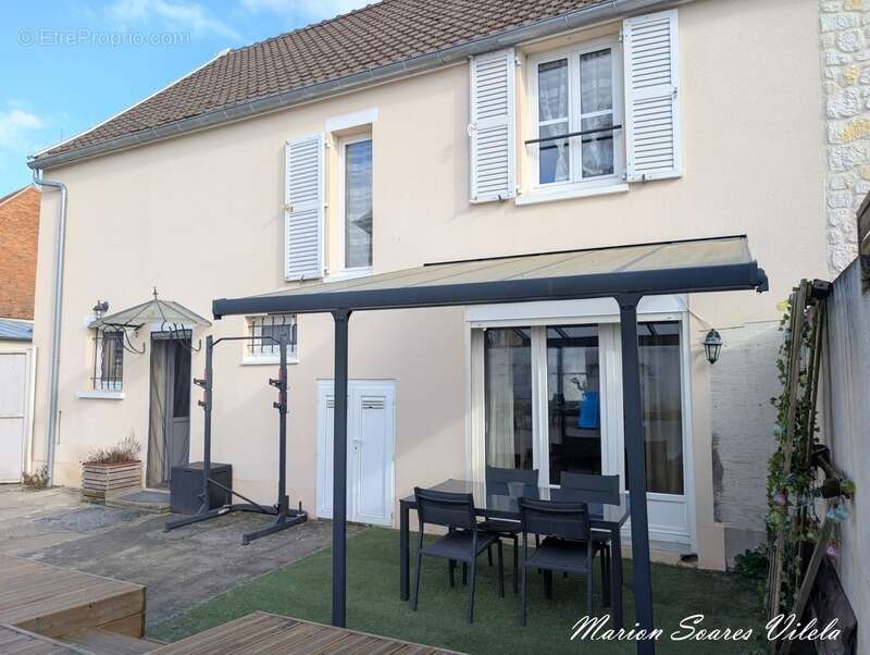 Maison à MARLES-EN-BRIE