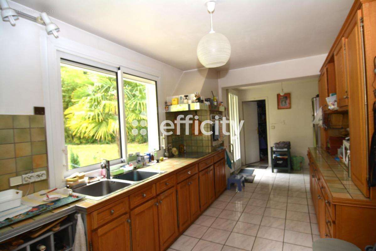 Maison 165 m² à Yerres  - photo 11